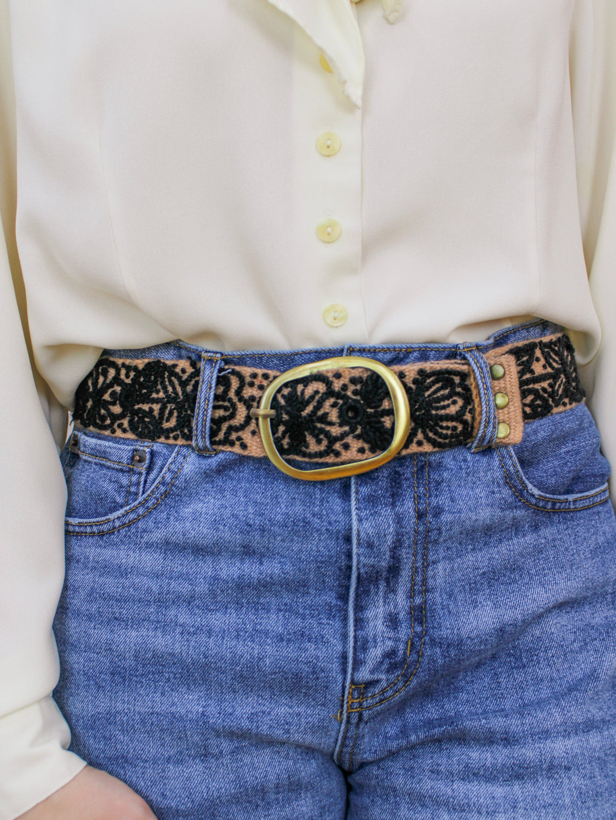 Sombra Rosa Embroidered Belt