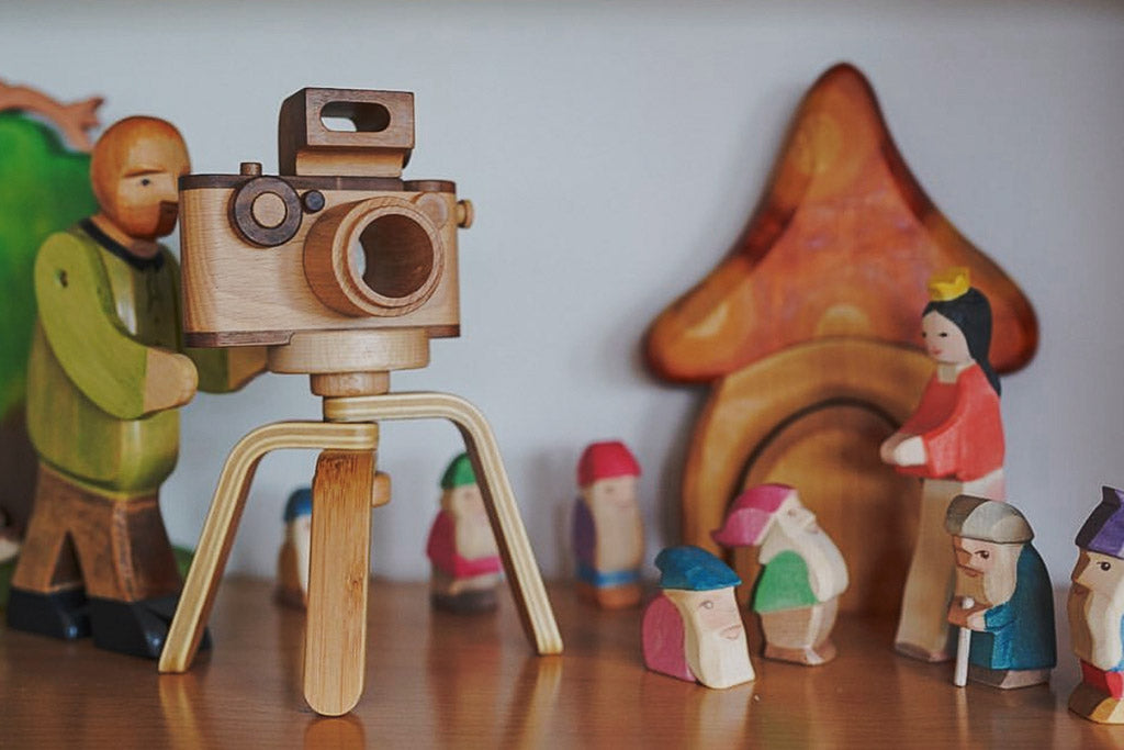 35MM Vintage Style Wooden Toy Camera - Beech
