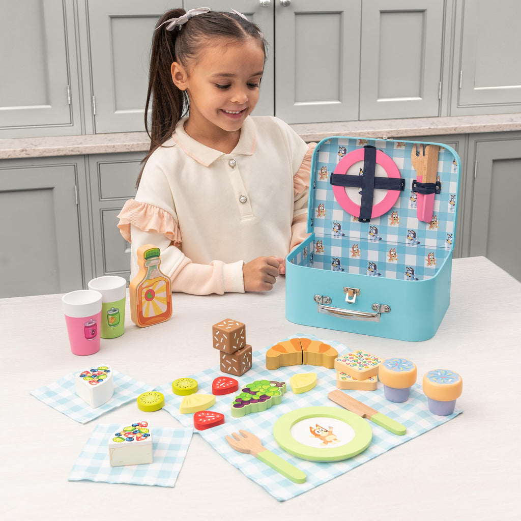 Bluey Picnic Basket Set