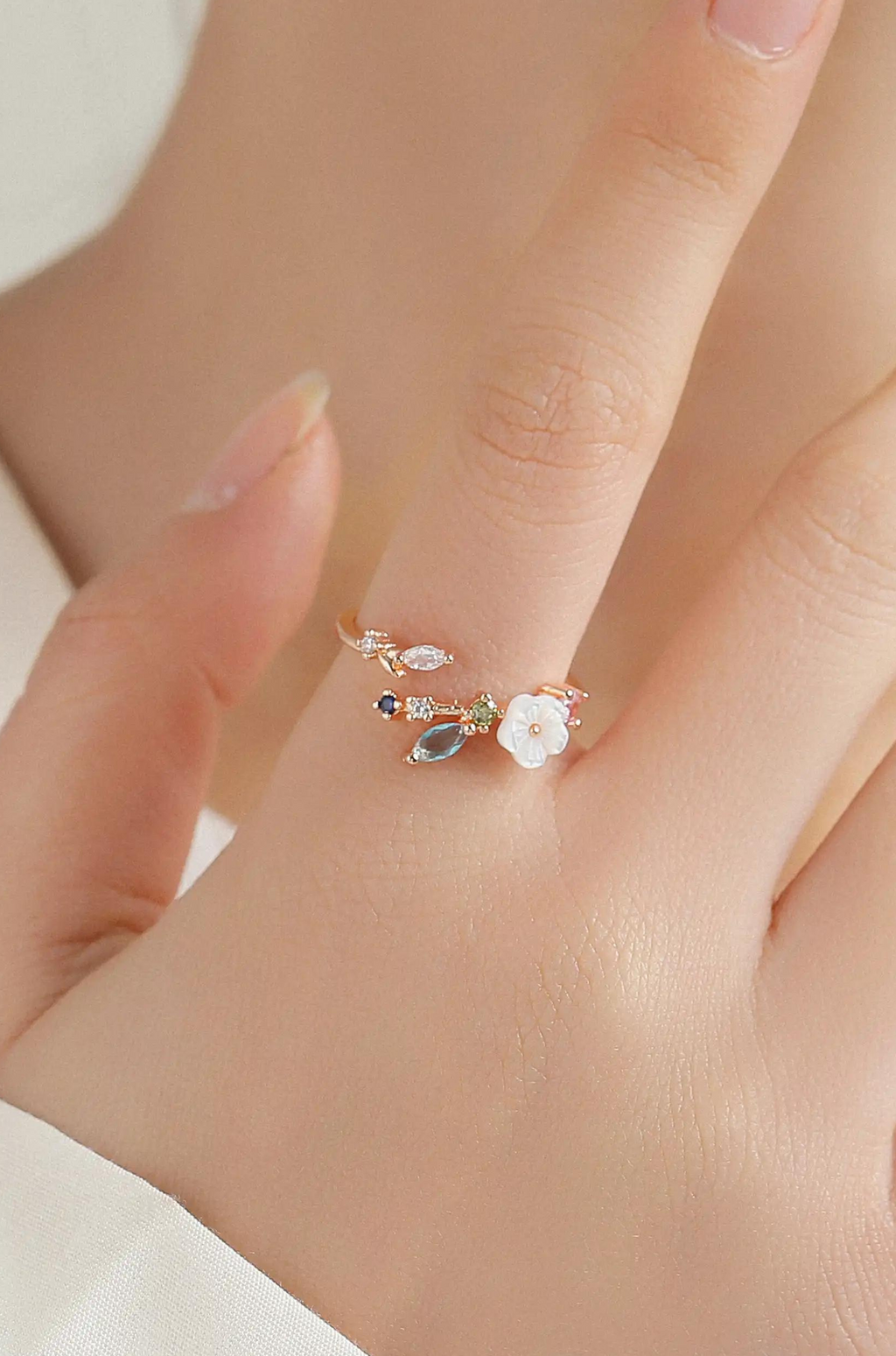 Gem Floral Ring Band
