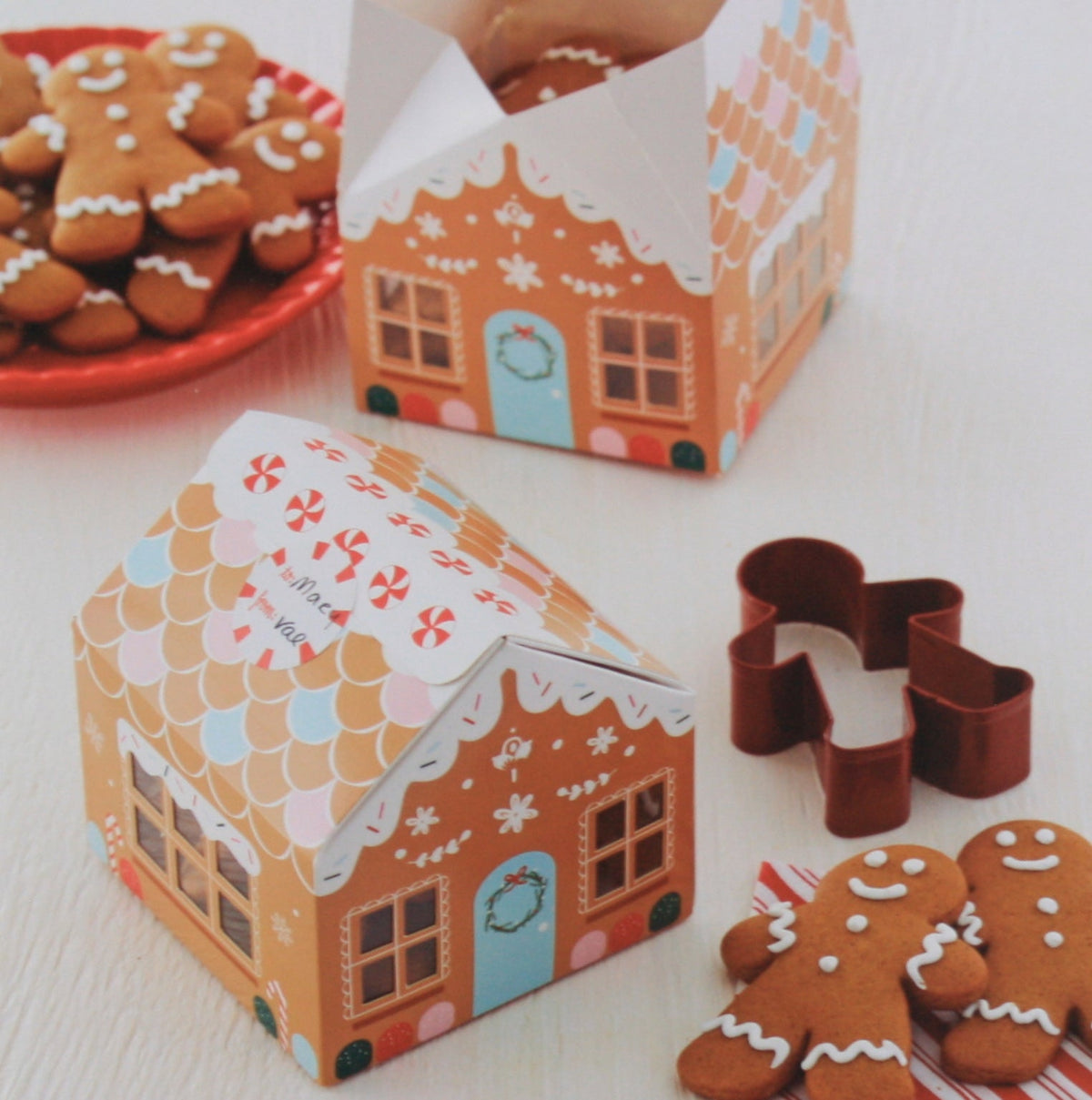 Gingerbread Treat Box Kit with Cookie Cutter
