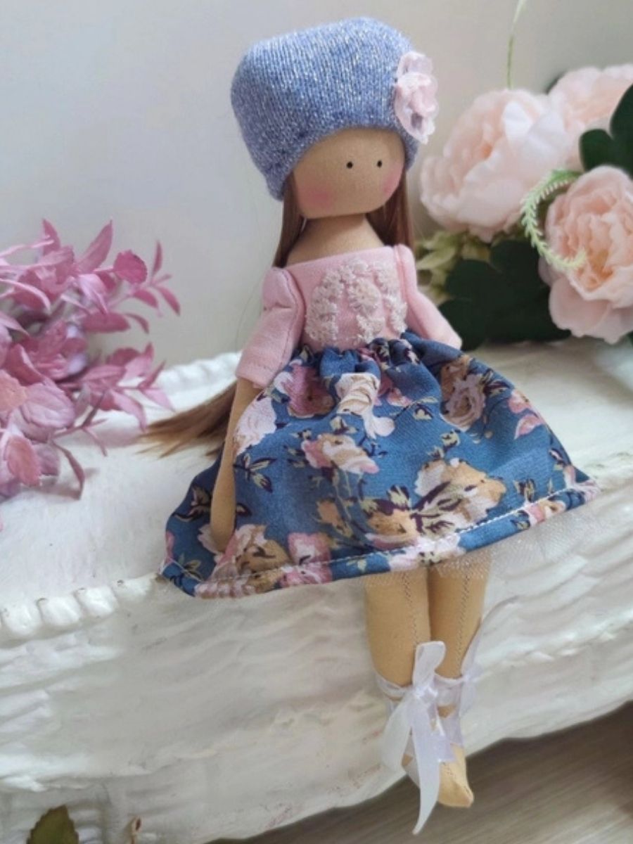Ukrainian Dancing Princess Doll - Sitting