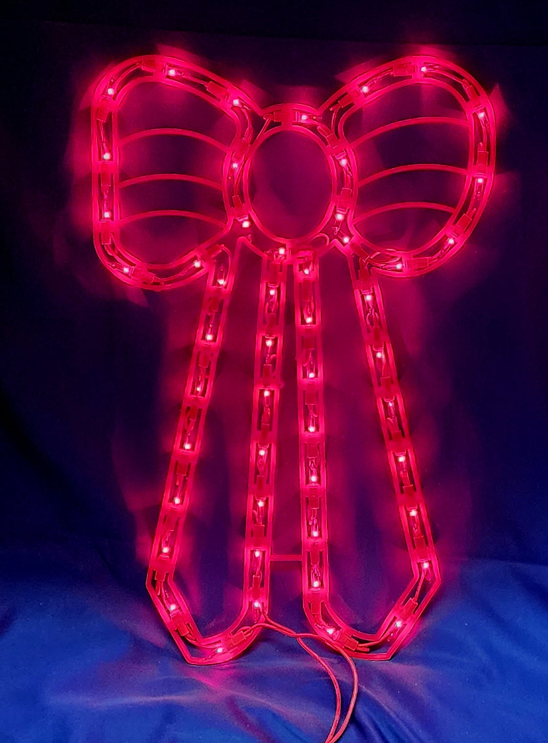 50L Christmas Sculpture: Bow - 18" x 12"